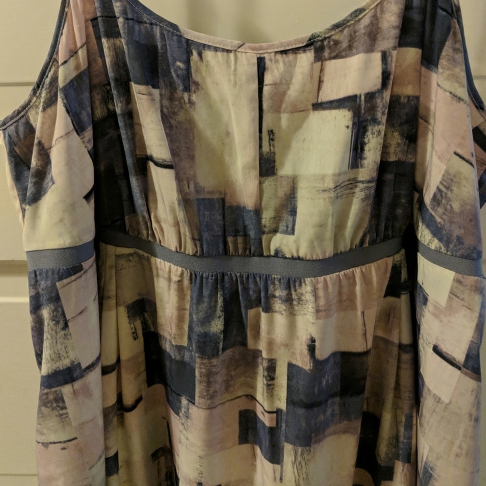Dress - Picture 2 of 7